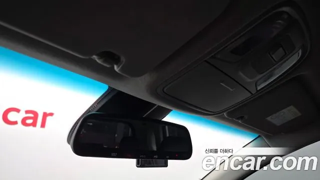 Kia Niro — Фото автомобиля 22