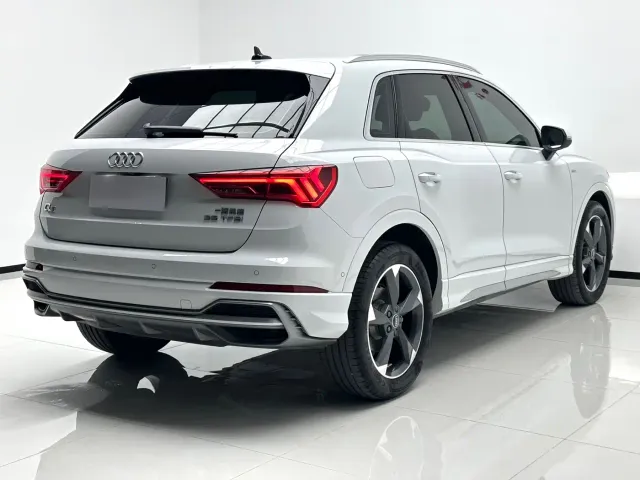 Audi Q3 — Фото автомобиля 4