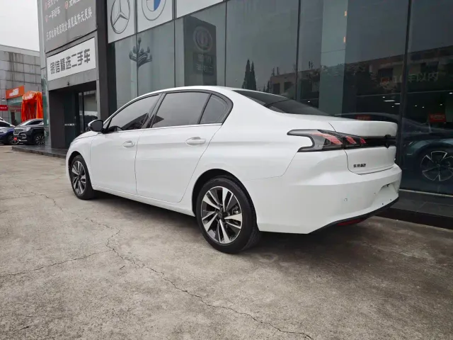 Peugeot 408 — Фото автомобиля 15