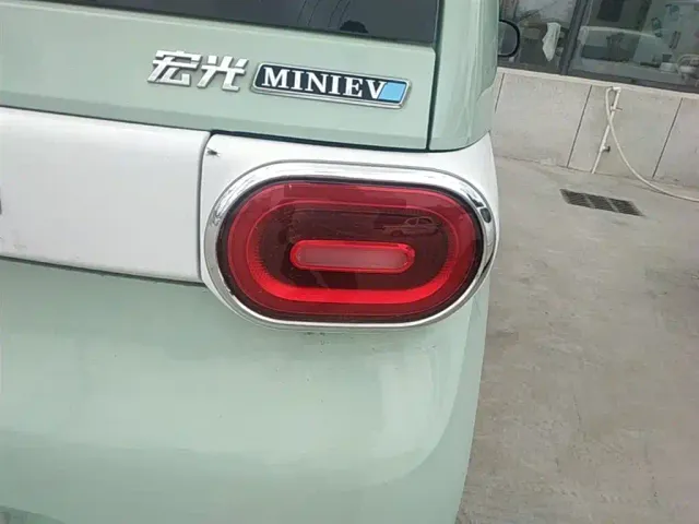 Wuling Hongguang Mini EV — Фото автомобиля 7