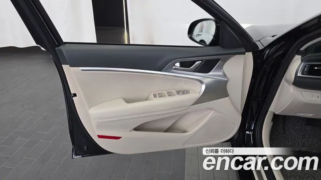 Genesis G70 G70 (New) — Фото автомобиля 24