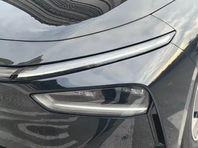 Xpeng P7+ — Фото автомобиля 7