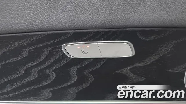 Mercedes-Benz E-Class — Фото автомобиля 27