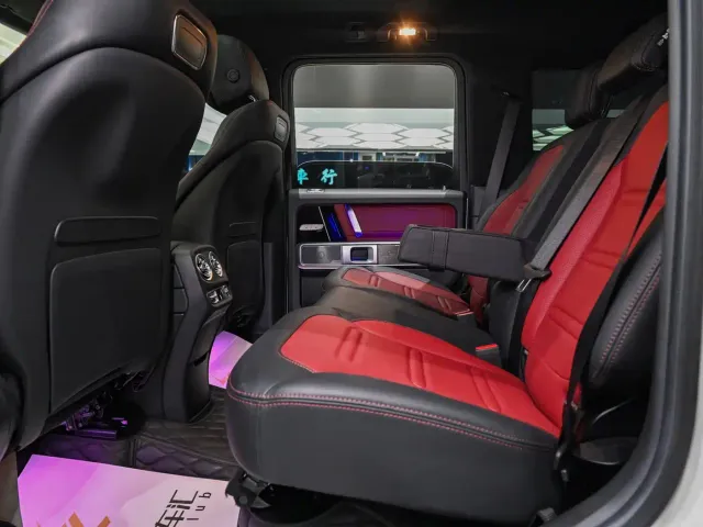 Mercedes-Benz G-Class — Фото автомобиля 11