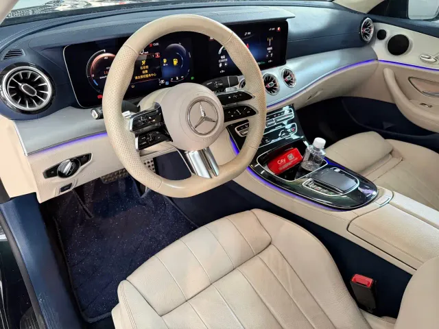 Mercedes-Benz E-Class — Фото автомобиля 9
