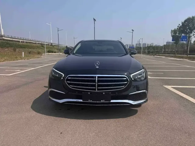 Mercedes-Benz Mercedes-Benz E-Class 2023 E 300 L Fashion — Фото автомобиля 2