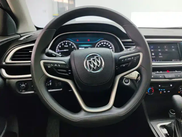 Buick Excelle — Фото автомобиля 15