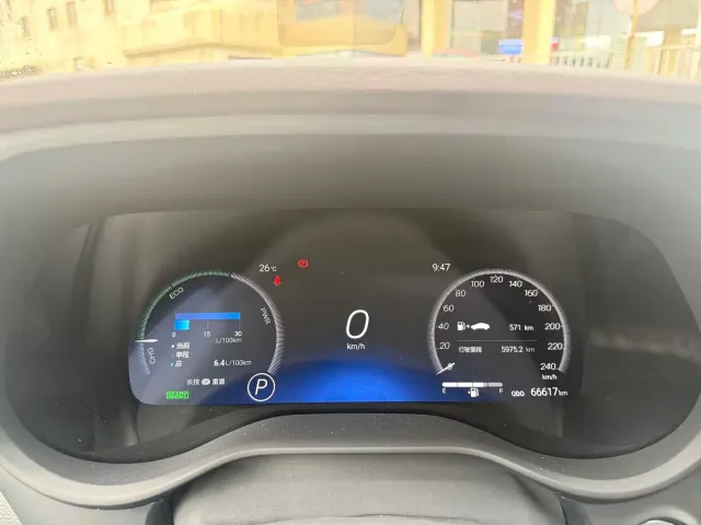 Toyota Sienna — Фото автомобиля 9