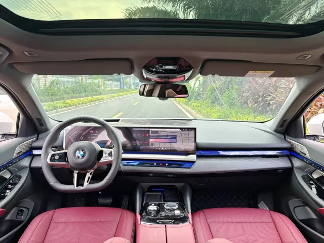 BMW 5 Series — Фото автомобиля 5