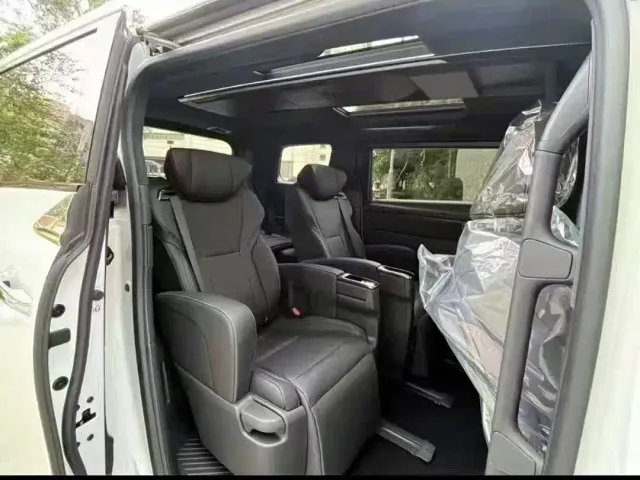 Toyota Alphard — Фото автомобиля 4