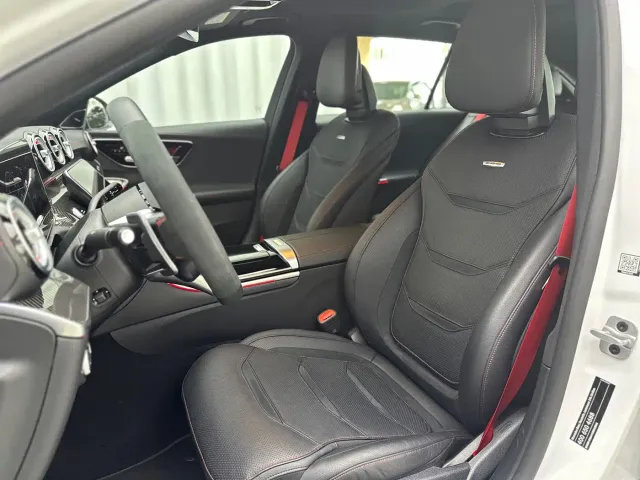 Mercedes-Benz C-Class AMG — Фото автомобиля 20