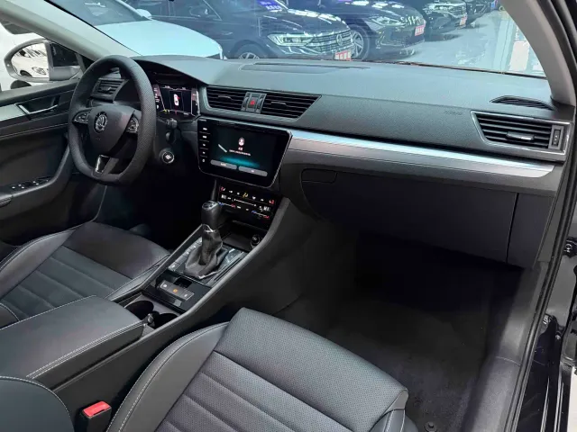 Skoda Superb — Фото автомобиля 18