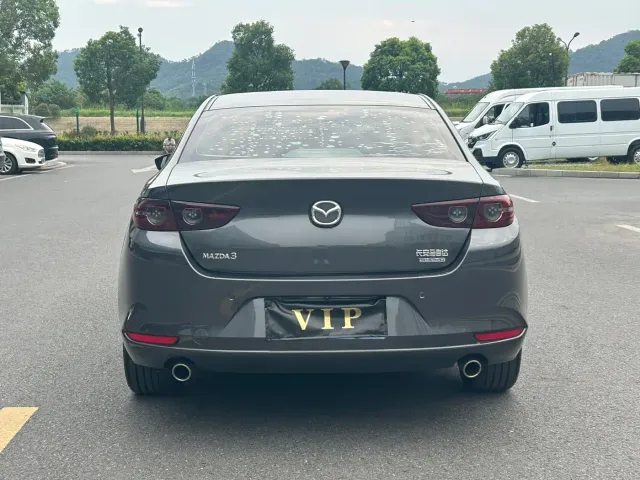 Mazda Mazda3 Axela 2021 2.0L Automatic Quality Shine — Фото автомобиля 15