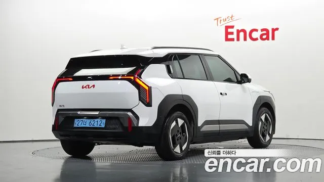 Kia EV3 — Фото автомобиля 2
