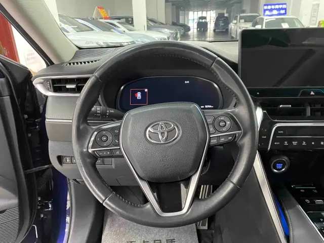 Toyota Harrier — Фото автомобиля 7