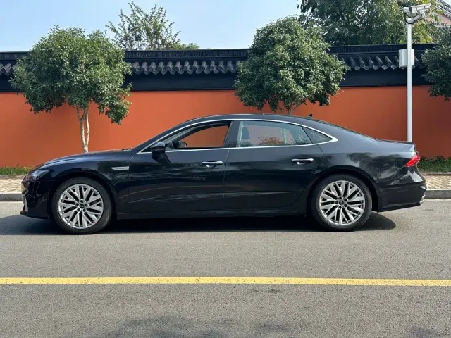 Audi A7L — Фото автомобиля 4