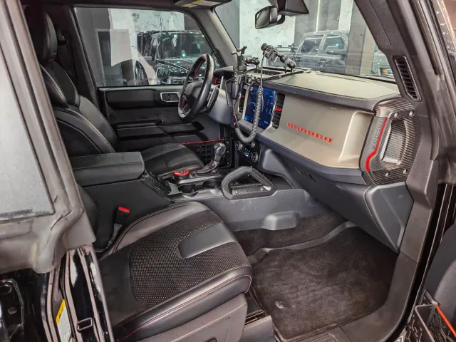 Ford Bronco — Фото автомобиля 6