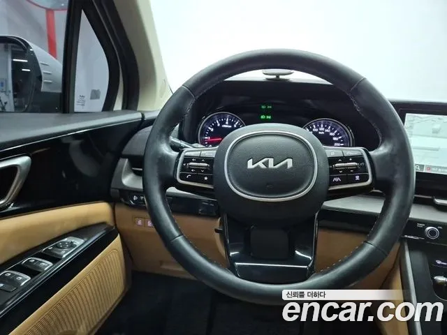Kia Carnival Generation 4 — Фото автомобиля 6