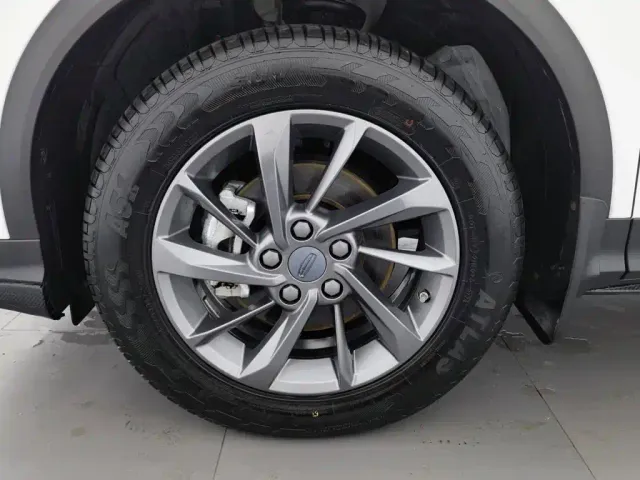 Geely Binyue — Фото автомобиля 17