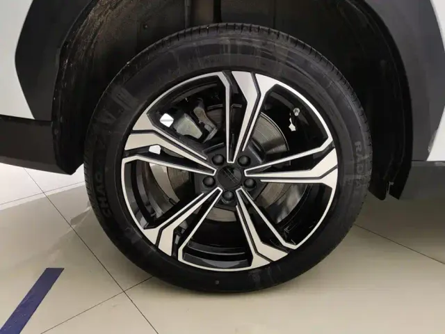Geely Galaxy L7 — Фото автомобиля 6