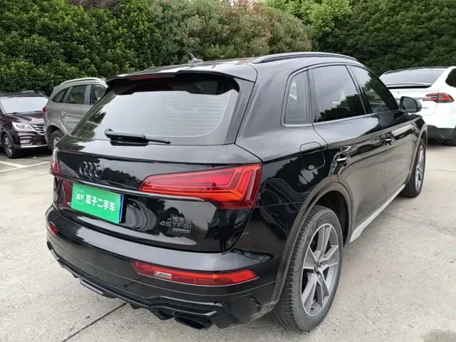 Audi Q5L — Фото автомобиля 6