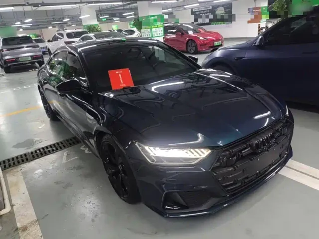 Audi A7L — Фото автомобиля 3