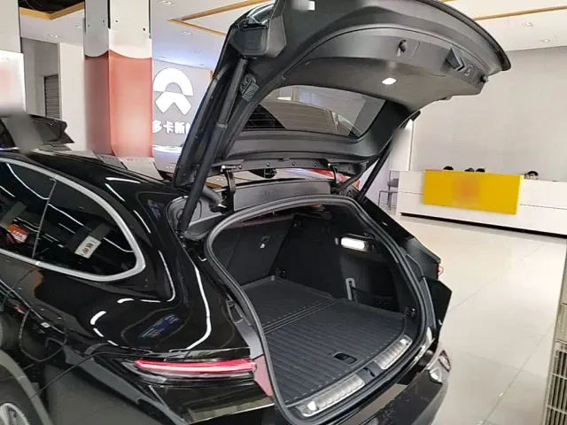 Nio ET5 Touring — Фото автомобиля 18