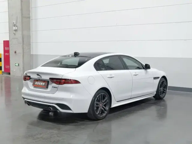 Jaguar XEL — Фото автомобиля 2