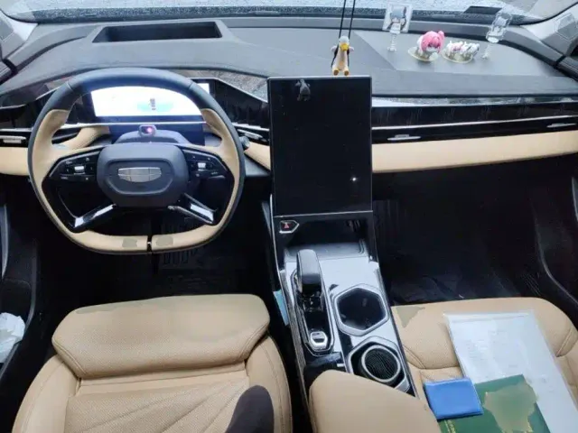 Geely Boyue L — Фото автомобиля 11