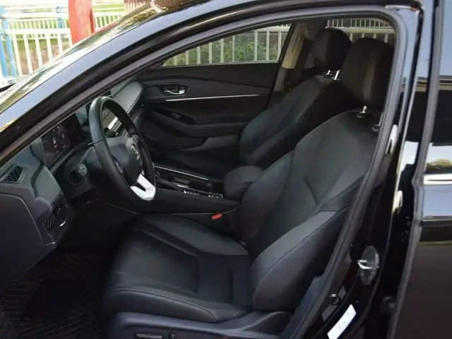 Honda Accord 2025 260TURBO Luxury Edition — Фото автомобиля 4