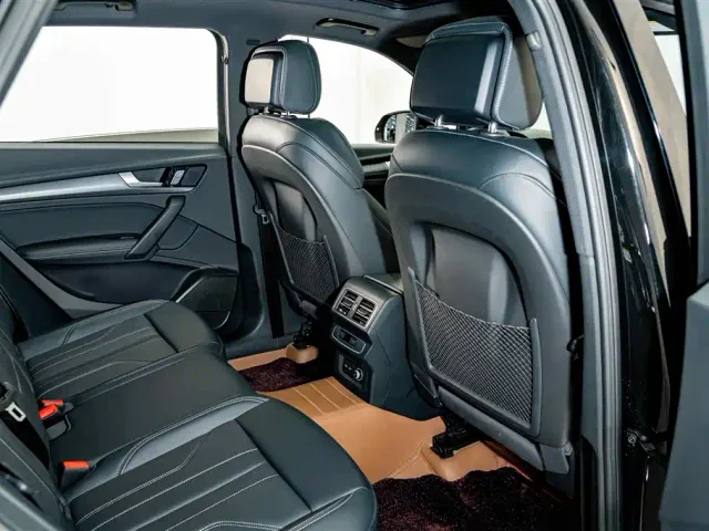 Audi Q5L — Фото автомобиля 22