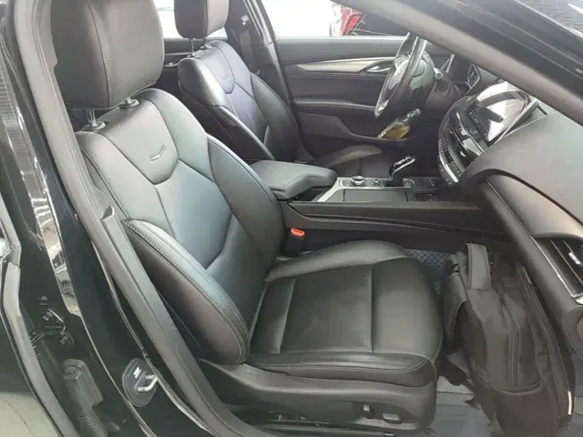Cadillac CT5 — Фото автомобиля 24