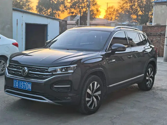 Фотография автомобиля — Volkswagen Tayron