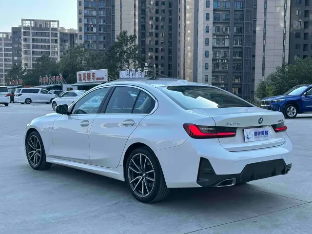 BMW 3 Series — Фото автомобиля 4