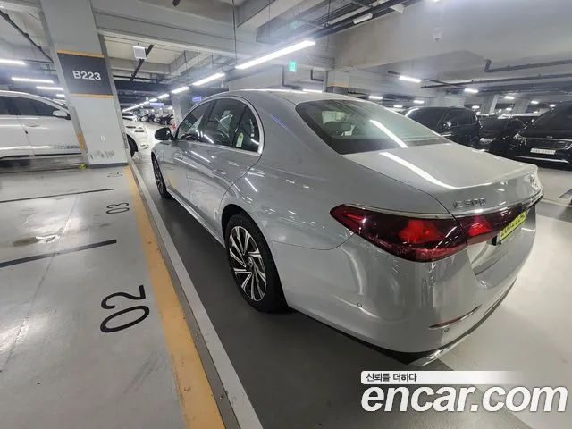 Mercedes-Benz E-Class E-класс W214 E300 4MATIC Exclusive — Фото автомобиля 3