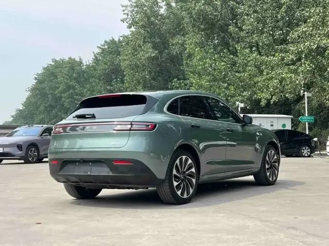 Aito M5 — Фото автомобиля 4