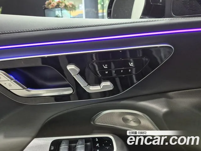 Mercedes-Benz E-Class — Фото автомобиля 12