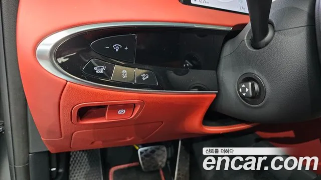 Genesis GV70 2.5T Бензин 2WD — Фото автомобиля 18