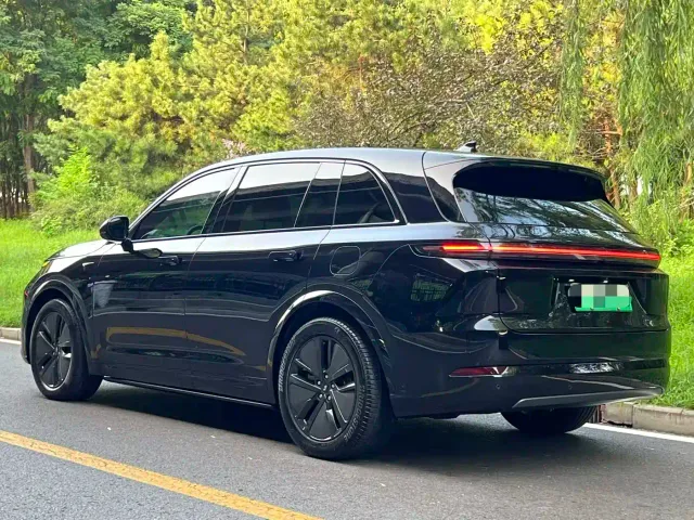 Li Auto L7 — Фото автомобиля 3