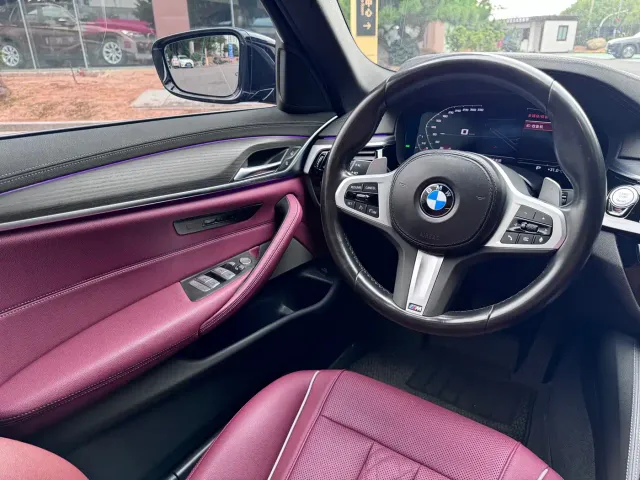 BMW BMW 5 Series 2022 Facelift 530Li Leading M Sport Package — Фото автомобиля 6