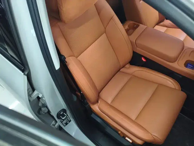 Leapmotor C10 — Фото автомобиля 24