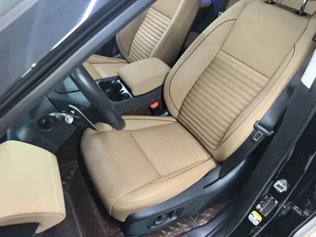 Land Rover Discovery Sport — Фото автомобиля 14