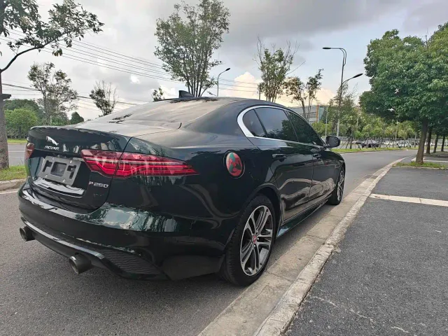 Jaguar XEL — Фото автомобиля 8