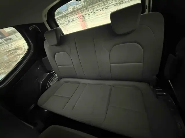 Wuling Hongguang — Фото автомобиля 12