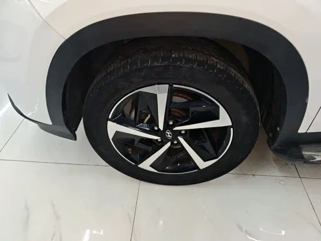 Hyundai ix35 — Фото автомобиля 24