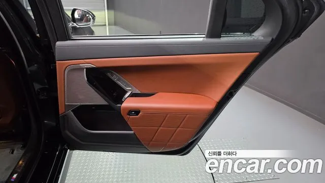 BMW 7-Series — Фото автомобиля 25