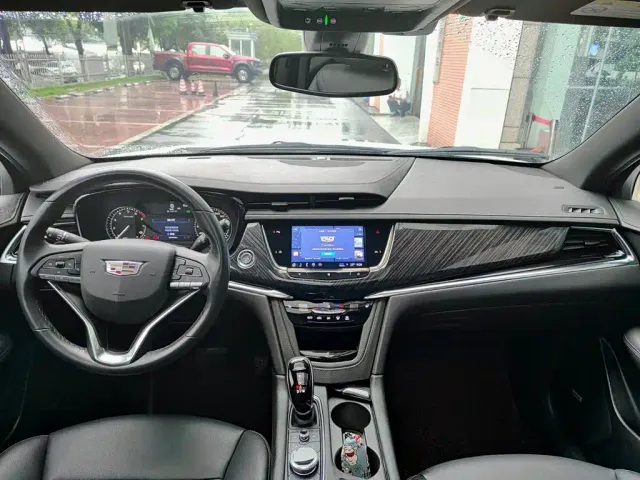 Cadillac XT6 — Фото автомобиля 10