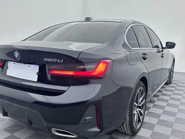 BMW 3 Series — Фото автомобиля 9