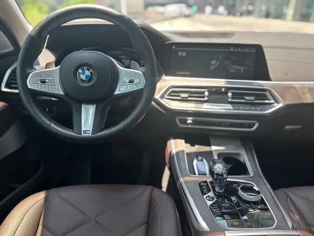 BMW X5 — Фото автомобиля 9