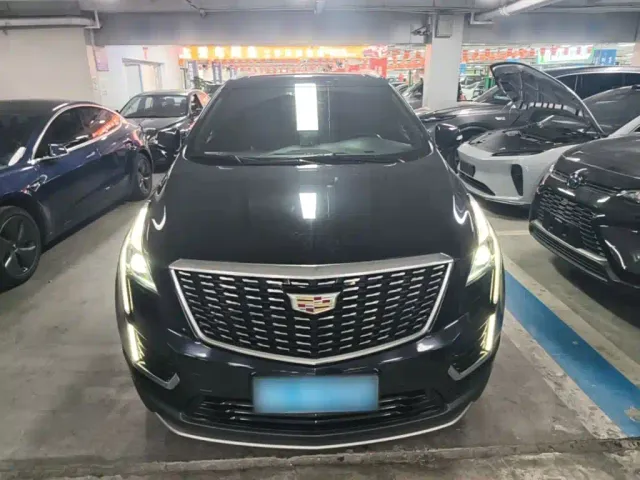 Cadillac XT5 — Фото автомобиля 2